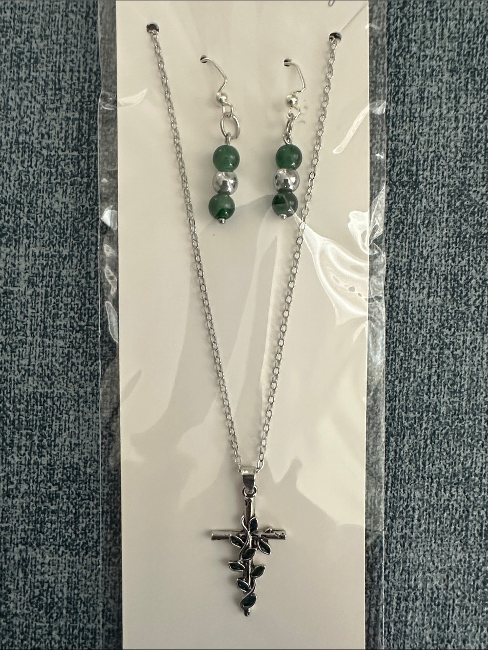 New Silver Cross Vine Necklace with Green Bead Earrings